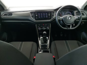 Used Volkswagen T-Roc 2018 for sale - 78253181: Photo