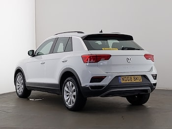 Used Volkswagen T-Roc 2018 for sale - 78253181: Photo