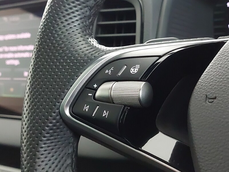 Used Skoda Karoq 2024 for sale - 76282084: Photo 19
