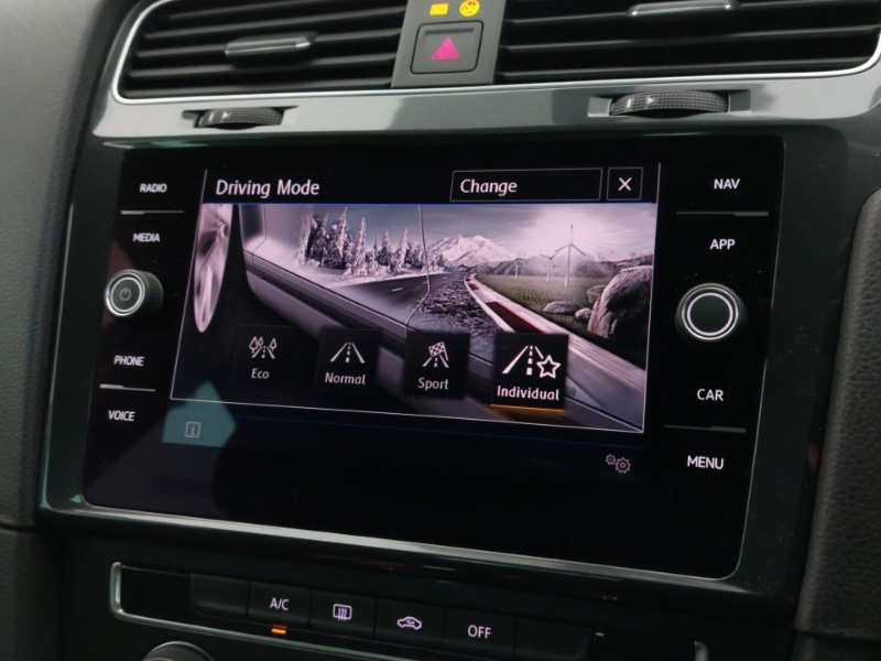 Used Volkswagen Golf 2019 for sale - 77114586: Photo 19