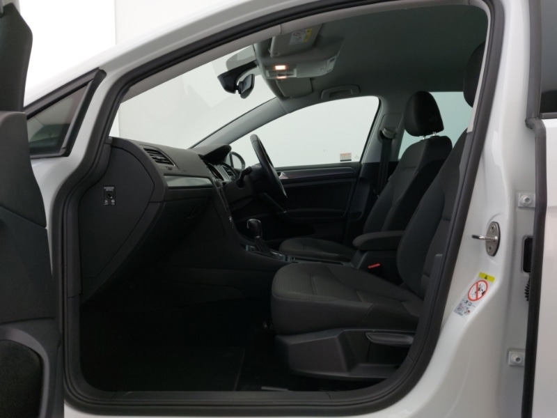 Used Volkswagen Golf 2019 for sale - 77114586: Photo 5