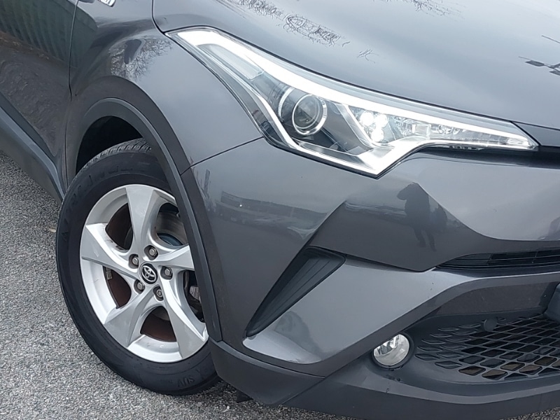 Used Toyota C-HR 2017 for sale - 77134320: Photo 9