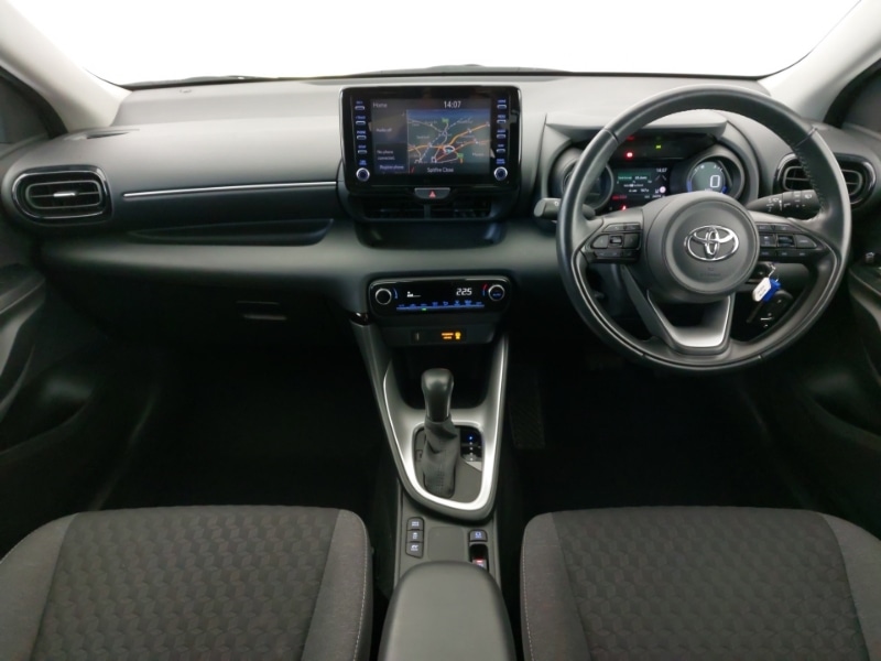 Used Toyota Yaris 2022 for sale - 76707857: Photo 2