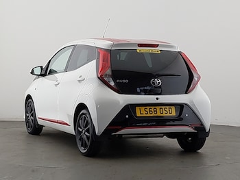 Used Toyota AYGO 2018 for sale - 76282090: Photo