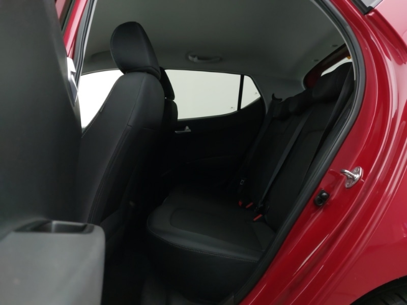 Used Hyundai i10 2018 for sale - 77039335: Photo 6