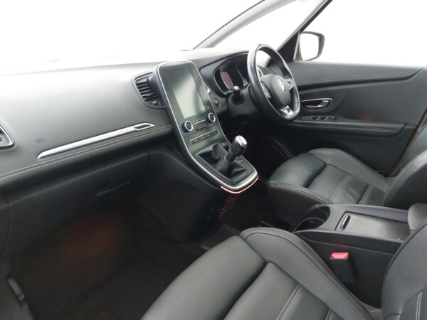 Used Renault Scenic 2017 for sale - 76130099: Photo 5
