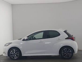 Used Toyota Yaris 2023 for sale - 79347927: Photo