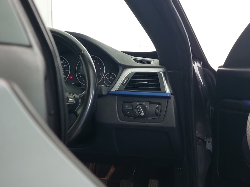 Used BMW 3 Series 2018 for sale - 78041226: Photo 12