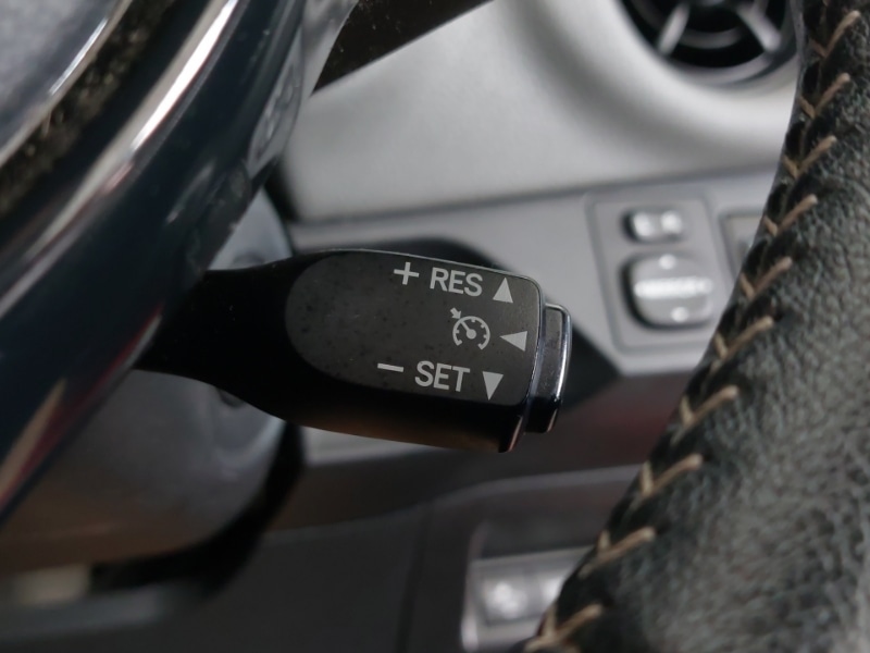 Used Toyota Yaris 2018 for sale - 77028517: Photo 13