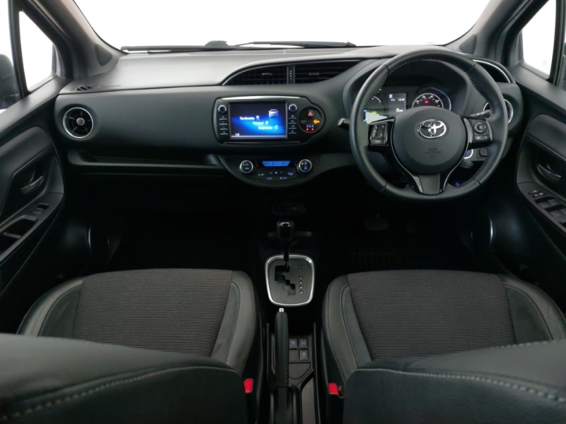 Used Toyota Yaris 2020 for sale - 77329713: Photo 2
