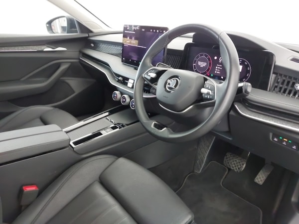 Used Skoda Superb 2024 for sale - 75959201: Photo 11