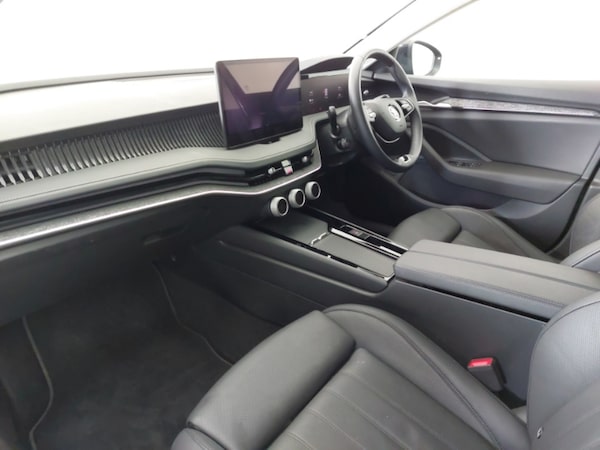 Used Skoda Superb 2024 for sale - 75959201: Photo 5