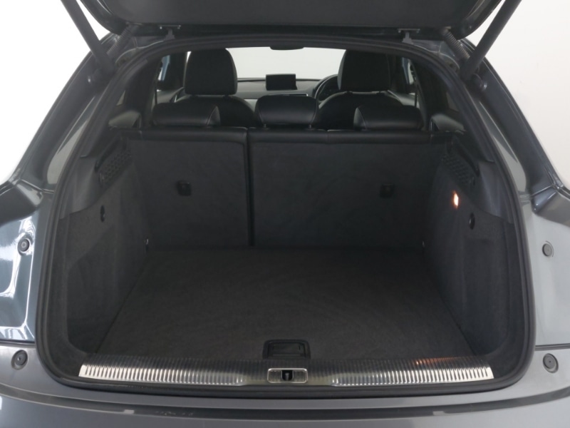 Used Audi Q3 2018 for sale - 76537136: Photo 8