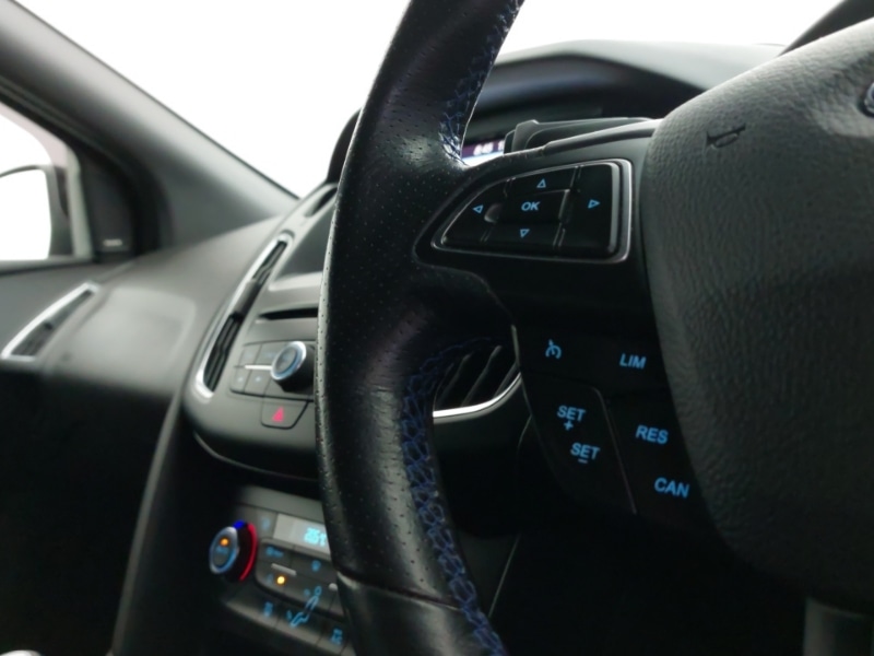 Used Ford Focus 2017 for sale - 77392845: Photo 13