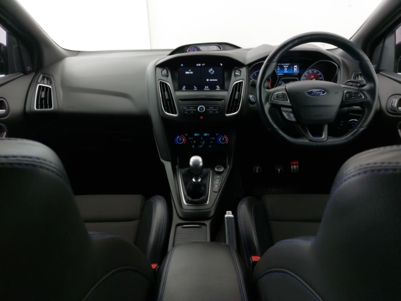 Used Ford Focus 2017 for sale - 77392845: Photo 2