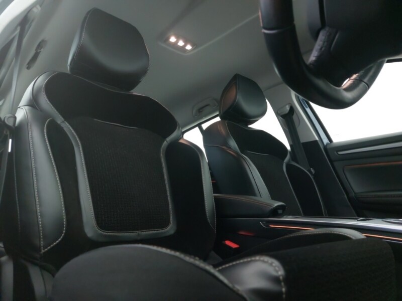 Used Renault Megane 2017 for sale - 76543527: Photo 12