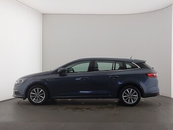 Used Renault Megane 2017 for sale - 76543527: Photo
