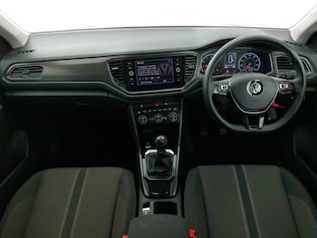 Used Volkswagen T-Roc 2019 for sale - 77552741: Photo