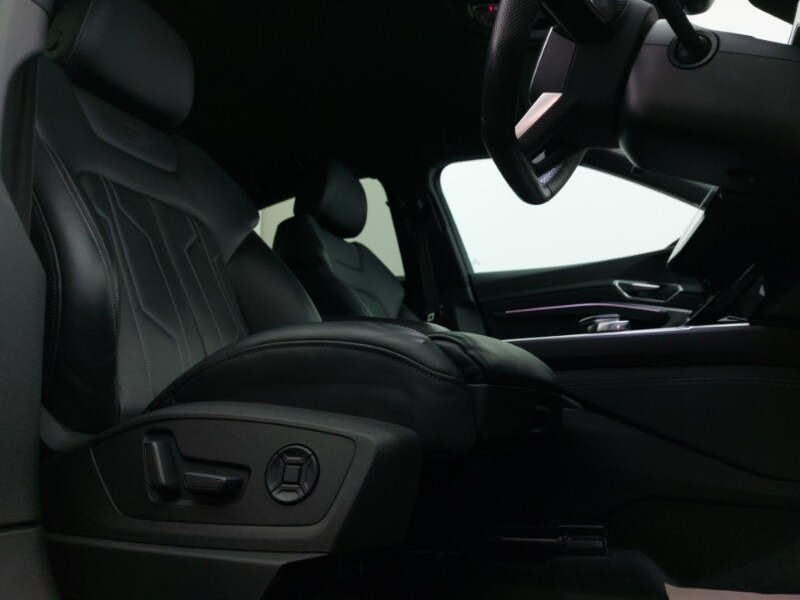 Used Audi e-tron 2022 for sale - 76741697: Photo 12