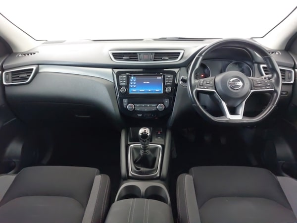 Used Nissan Qashqai 2018 for sale - 76289342: Photo 2