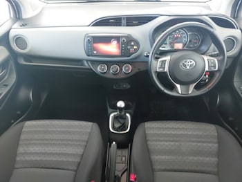 Used Toyota Yaris 2017 for sale - 79505703: Photo