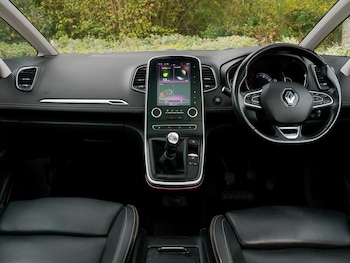 Used Renault Scenic 2017 for sale - 76483879: Photo