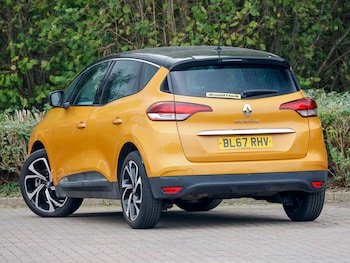 Used Renault Scenic 2017 for sale - 76483879: Photo