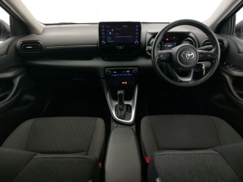 Used Toyota Yaris 2022 for sale - 76815912: Photo 2