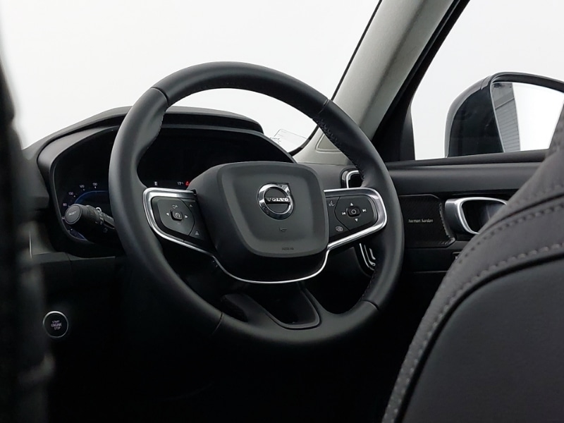 Used Volvo XC40 2024 for sale - 76579075: Photo 10