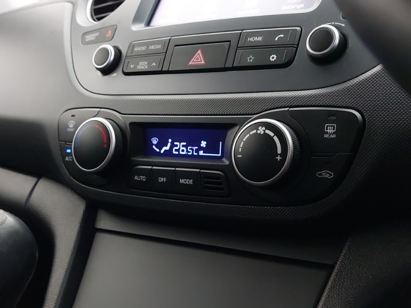 Used Hyundai i10 2019 for sale - 77881715: Photo 14