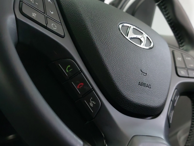 Used Hyundai i10 2019 for sale - 77881715: Photo 18