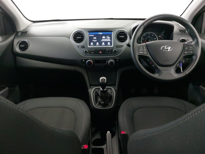 Used Hyundai i10 2019 for sale - 77881715: Photo 2