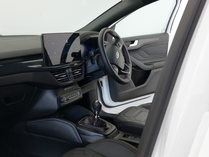 Used Ford Focus 2023 for sale - 77947894: Photo 11