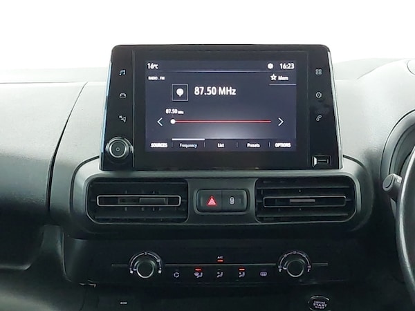 Used Vauxhall Combo Life 2019 for sale - 76325428: Photo 10