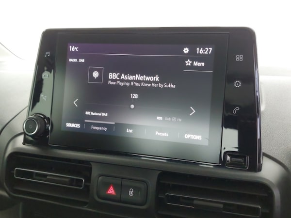 Used Vauxhall Combo Life 2019 for sale - 76325428: Photo 15