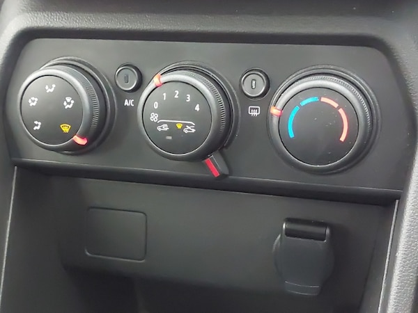 Used Dacia Sandero 2023 for sale - 76242231: Photo 13