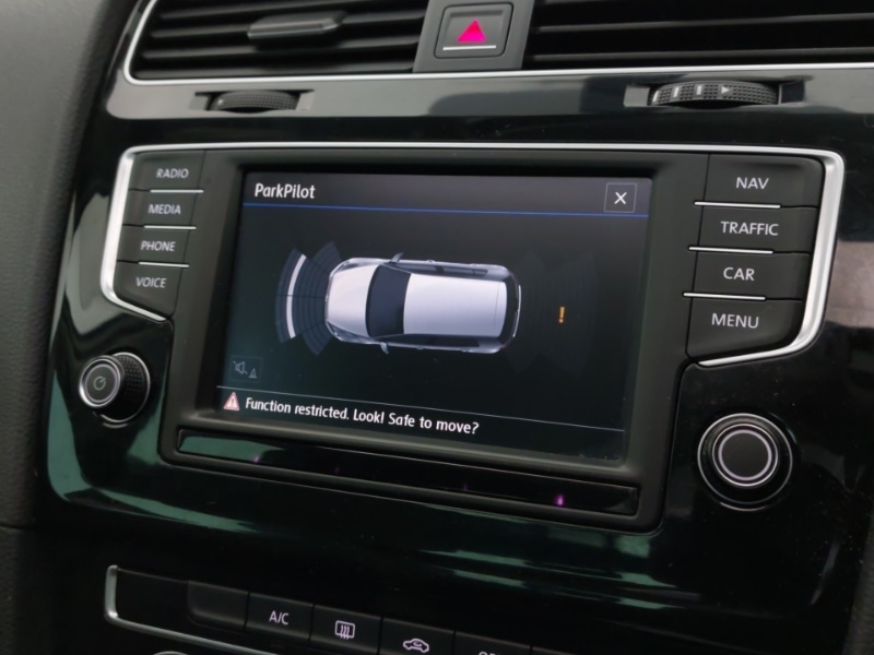 Used Volkswagen Golf 2017 for sale - 76455977: Photo 17