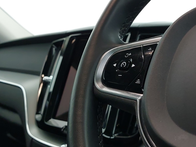 Used Volvo XC60 2023 for sale - 77126315: Photo 13