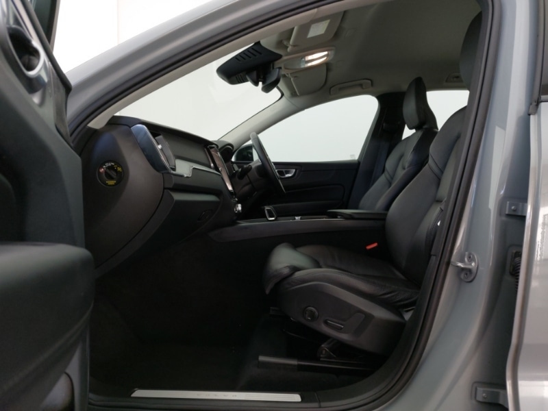 Used Volvo XC60 2023 for sale - 77126315: Photo 5