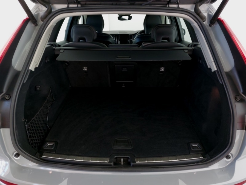 Used Volvo XC60 2023 for sale - 77126315: Photo 8