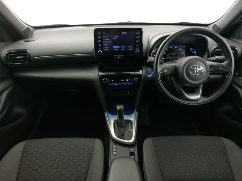 Used Toyota Yaris Cross 2022 for sale - 76721743: Photo 2