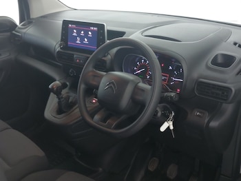 Used Citroen Berlingo 2024 for sale - 76083276: Photo