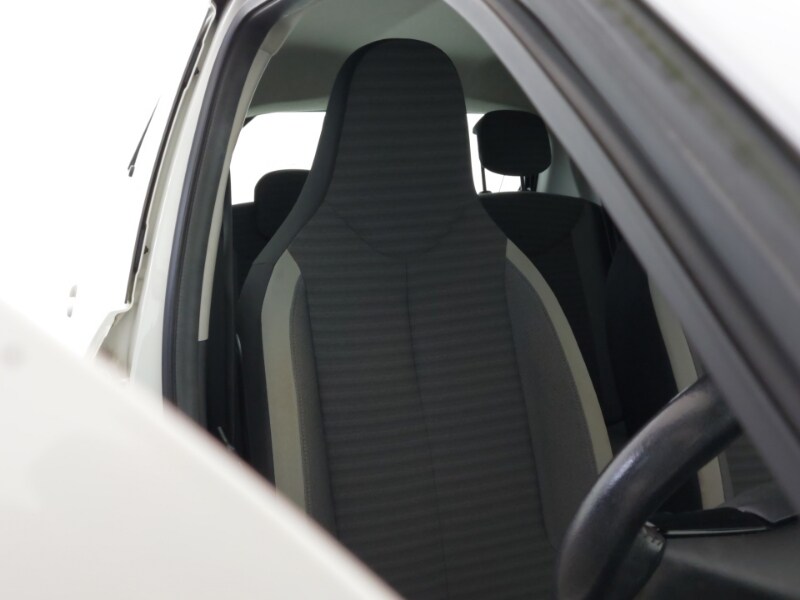 Used Toyota AYGO 2018 for sale - 77652404: Photo 12