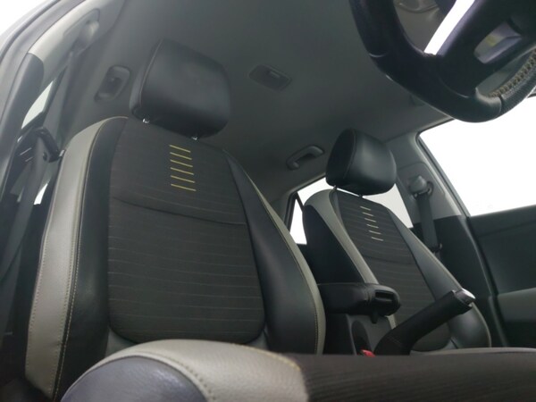 Used Kia Stonic 2018 for sale - 76150624: Photo 12
