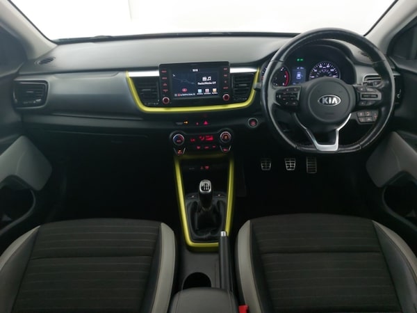 Used Kia Stonic 2018 for sale - 76150624: Photo 2