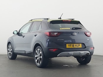 Used Kia Stonic 2018 for sale - 76150624: Photo 3