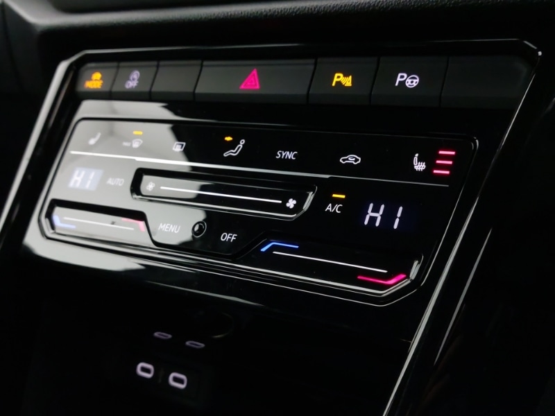 Used Volkswagen T-Roc 2025 for sale - 77300011: Photo 15