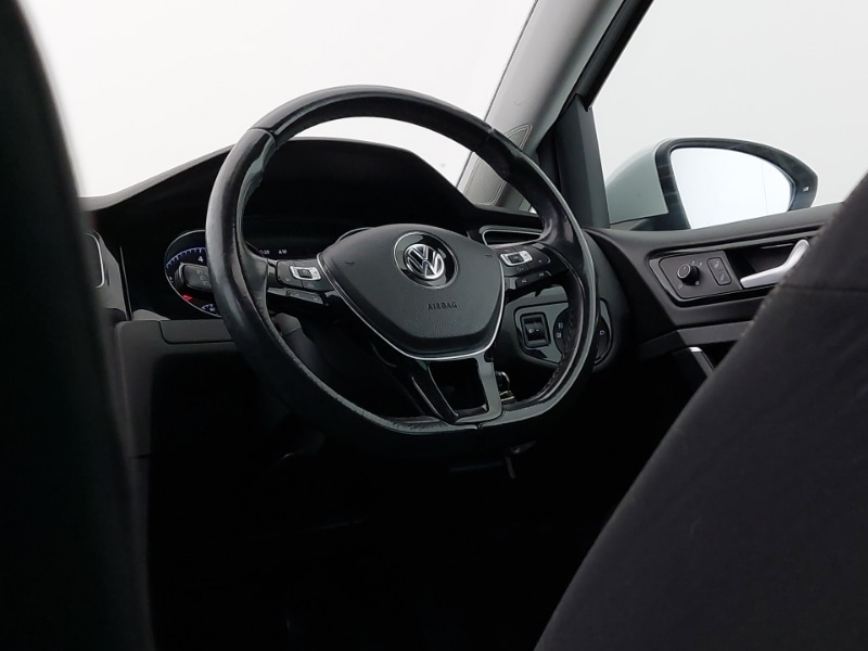 Used Volkswagen Golf 2017 for sale - 76523943: Photo 10