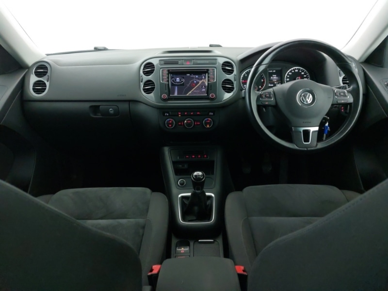 Used Volkswagen Tiguan 2015 for sale - 77536662: Photo 2