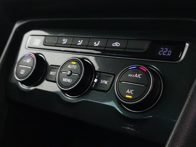 Used Volkswagen Tiguan 2018 for sale - 76928608: Photo 15